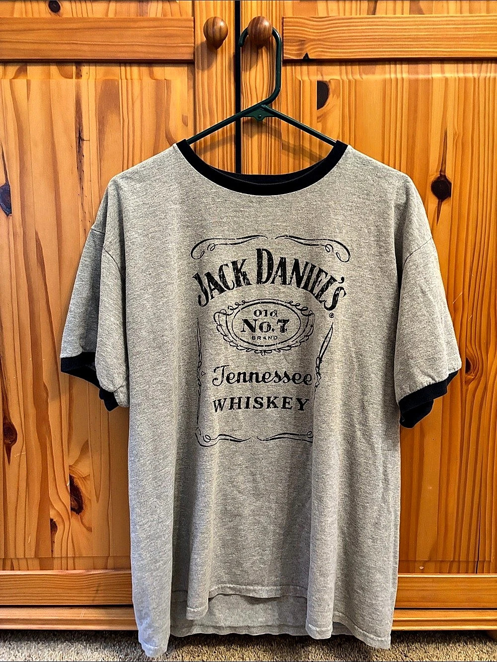 Jack Daniel's Classic Label Gray Ringer T-Shirt Tennessee Whiskey Graphic Tee in